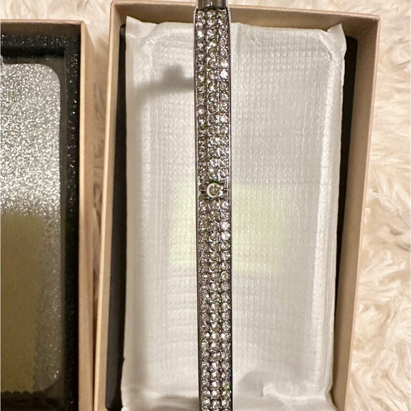 NWOT iPhone 12 or 12 Pro Glamour Bumper Case - Picture 3 of 7